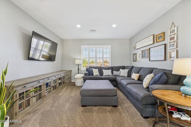 3233 E INDIGO Circle, Mesa, AZ 85213