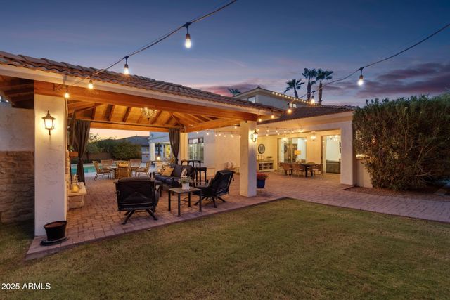 3233 E INDIGO Circle, Mesa, AZ 85213