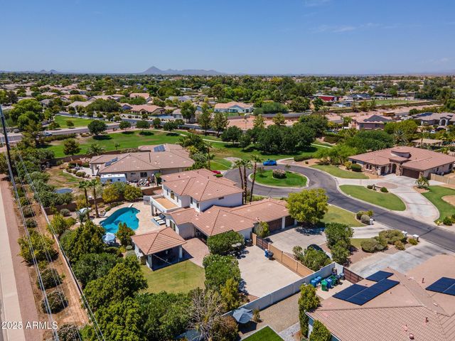 3233 E INDIGO Circle, Mesa, AZ 85213