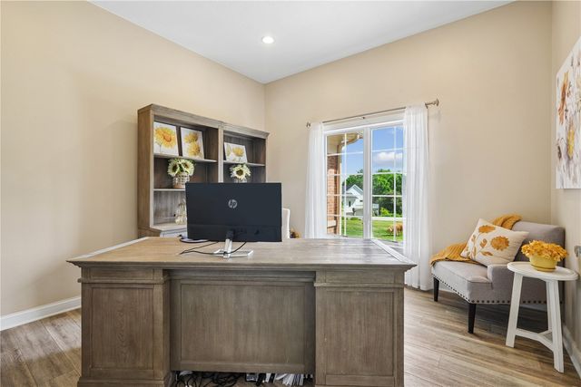 2804 Deer Valley Drive NW, Swisher, IA 52338
