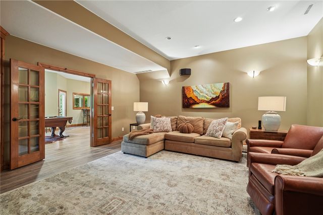 2804 Deer Valley Drive NW, Swisher, IA 52338
