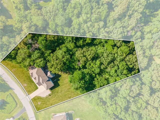 2804 Deer Valley Drive NW, Swisher, IA 52338