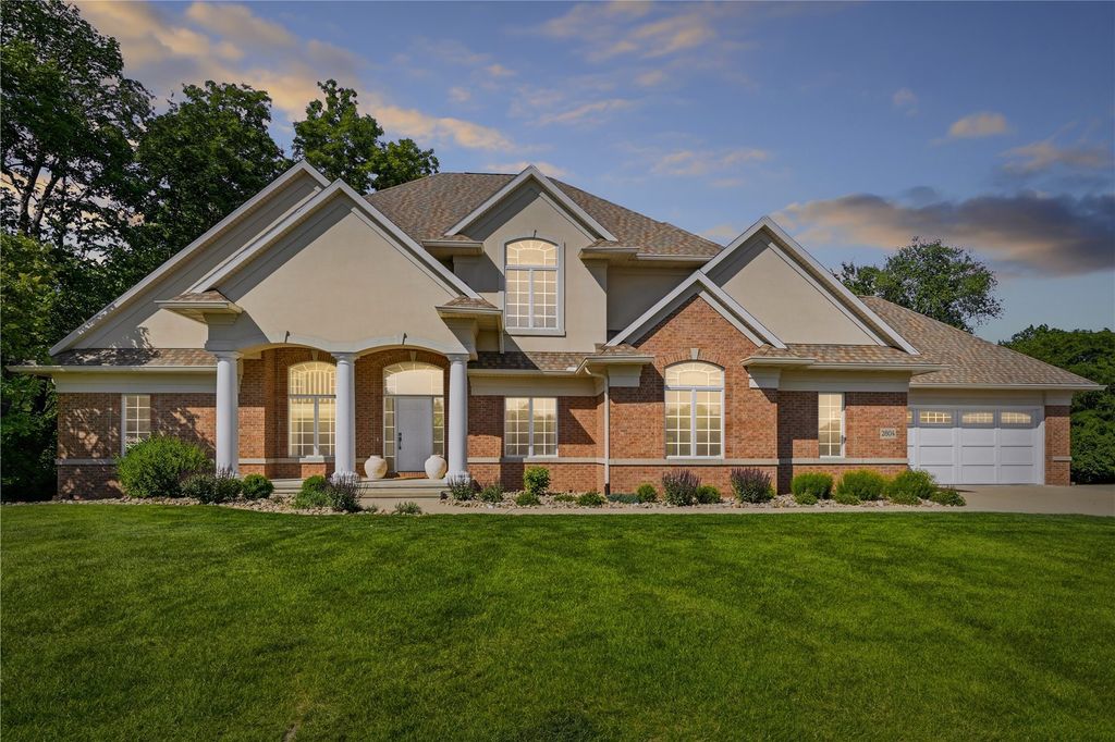 2804 Deer Valley Drive NW, Swisher, IA 52338