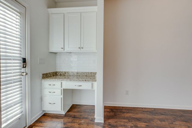 304 Oldbury Ln, Spring Hill, TN 37174