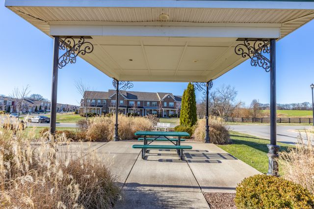 304 Oldbury Ln, Spring Hill, TN 37174