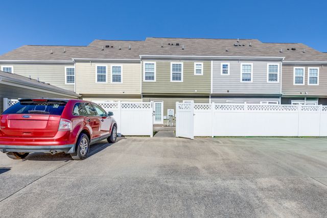 304 Oldbury Ln, Spring Hill, TN 37174