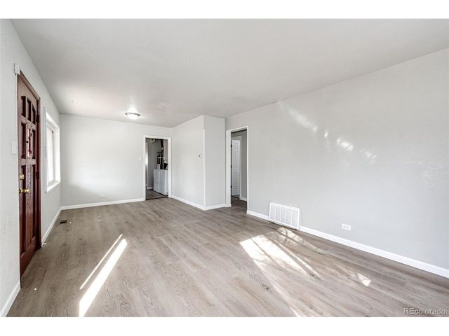 2050 S Irving St, Denver, CO 80219