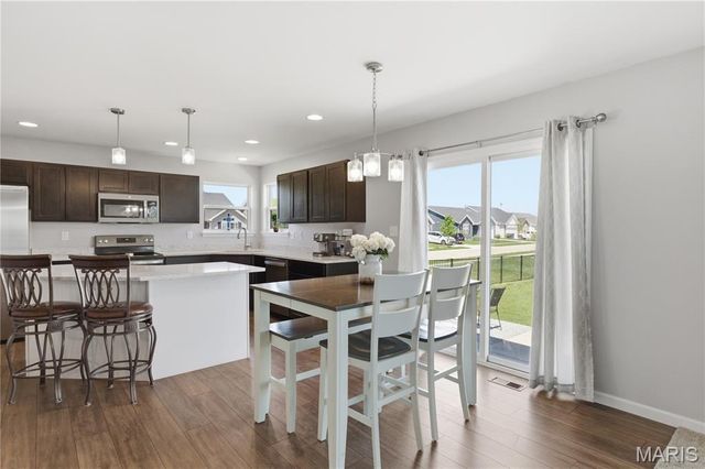 730 Palisades Drive, St Charles, MO 63301
