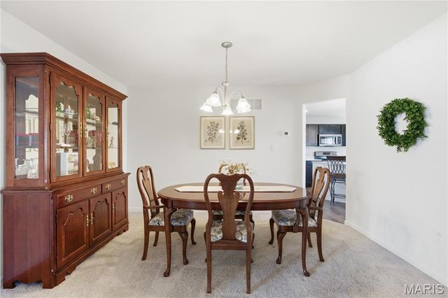 730 Palisades Drive, St Charles, MO 63301