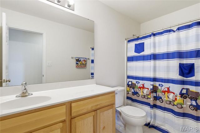730 Palisades Drive, St Charles, MO 63301