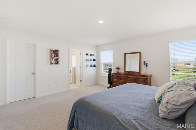 730 Palisades Drive, St Charles, MO 63301