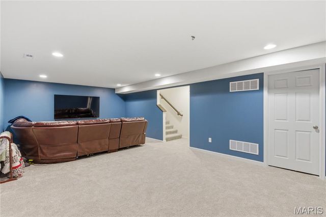 730 Palisades Drive, St Charles, MO 63301