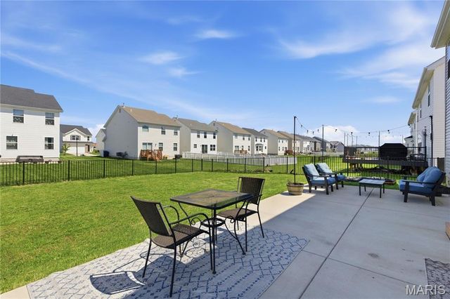 730 Palisades Drive, St Charles, MO 63301