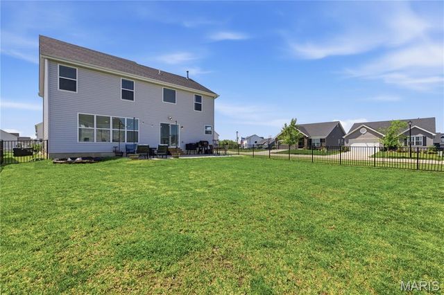730 Palisades Drive, St Charles, MO 63301