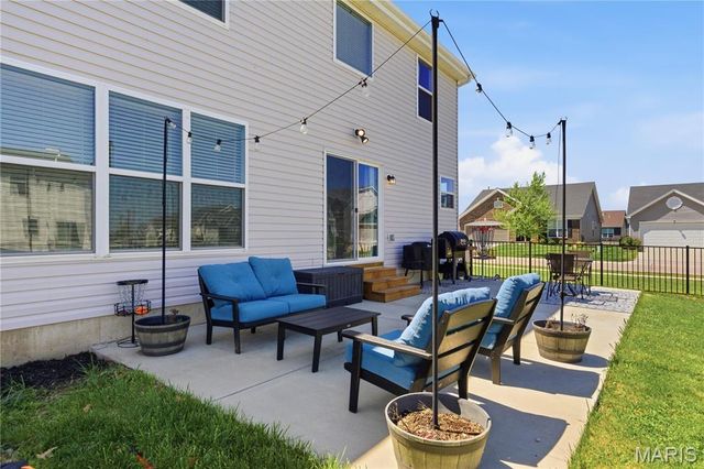 730 Palisades Drive, St Charles, MO 63301
