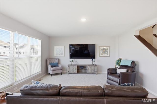 730 Palisades Drive, St Charles, MO 63301