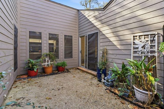 220 Any Way Street, Lake Jackson, TX 77566