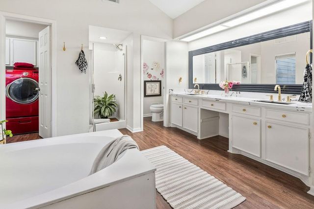 220 Any Way Street, Lake Jackson, TX 77566