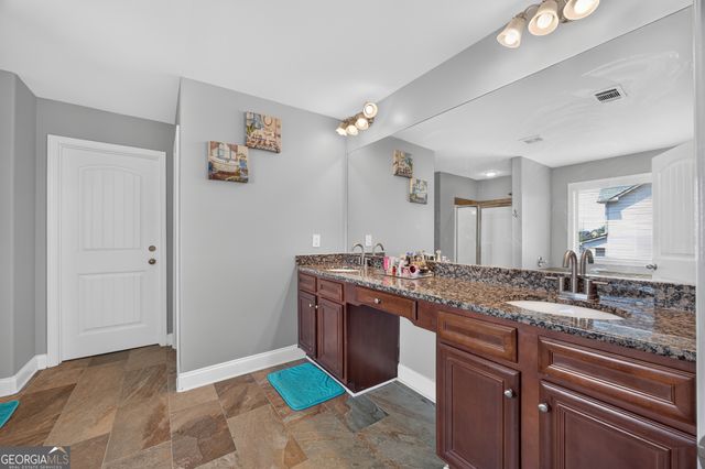 3831 Lake Haven Way, Atlanta, GA 30349