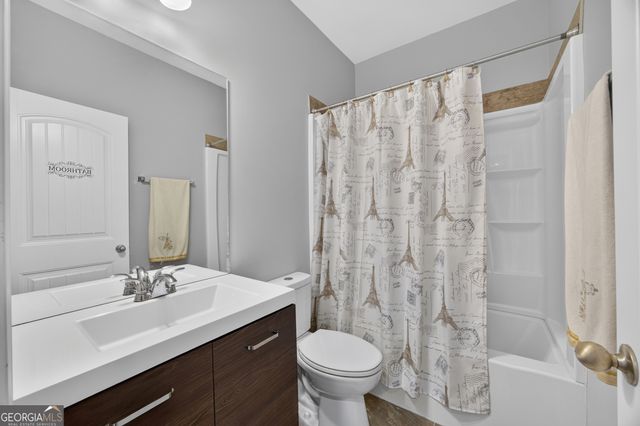 3831 Lake Haven Way, Atlanta, GA 30349