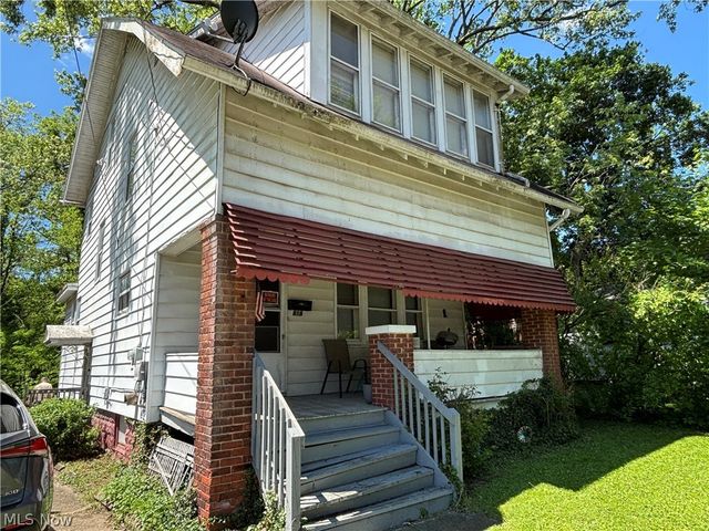 818 Euclid Avenue, Akron, OH 44307