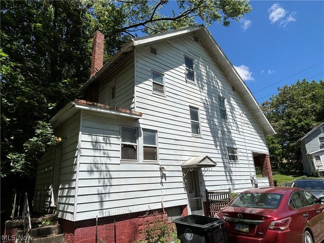 818 Euclid Avenue, Akron, OH 44307