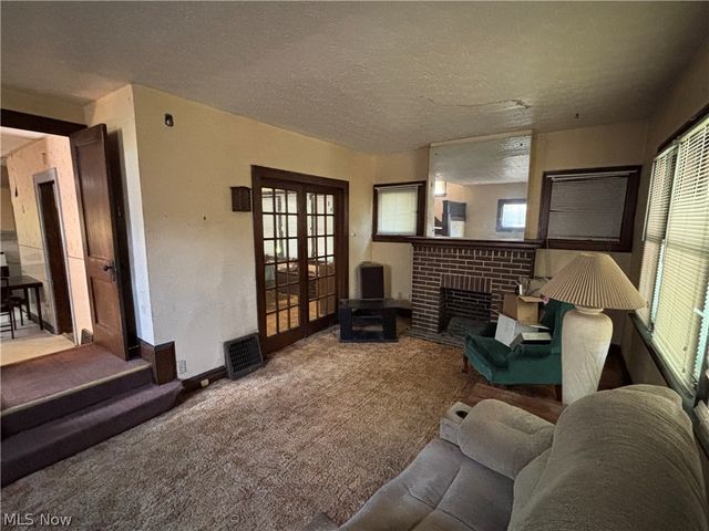 818 Euclid Avenue, Akron, OH 44307
