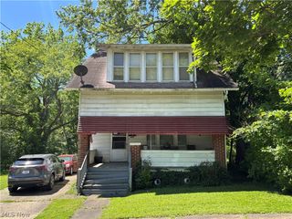 818 Euclid Avenue, Akron, OH 44307