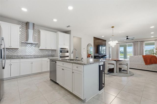5059 BROMELIAD AVENUE, Wimauma, FL 33598