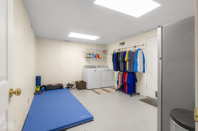 2917 Silver Fox Drive, Columbus, IN 47203