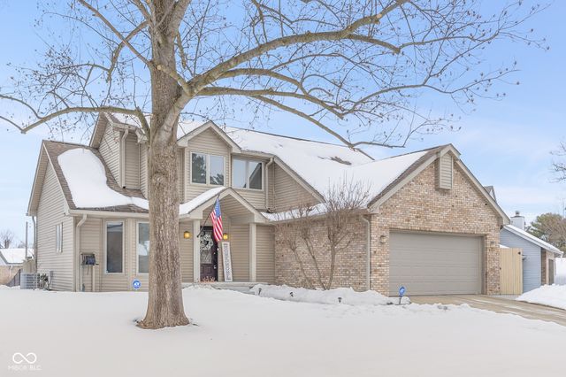 2917 Silver Fox Drive, Columbus, IN 47203