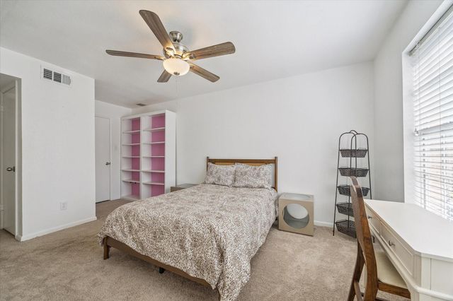 855 Augusta Drive 27, Houston, TX 77057
