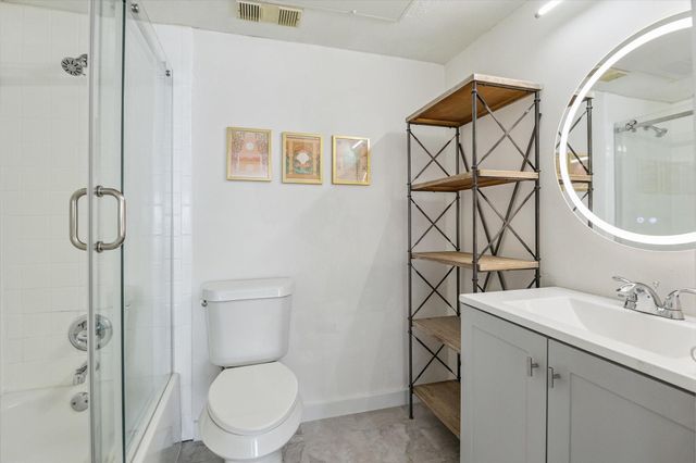 855 Augusta Drive 27, Houston, TX 77057