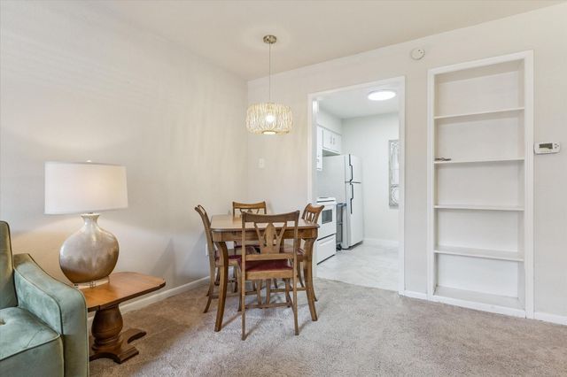 855 Augusta Drive 27, Houston, TX 77057