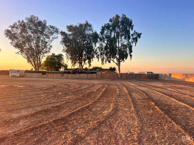 22213 Snow Road, Bakersfield, CA 93314
