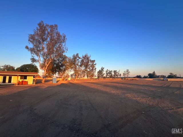 22213 Snow Road, Bakersfield, CA 93314