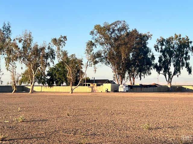 22213 Snow Road, Bakersfield, CA 93314