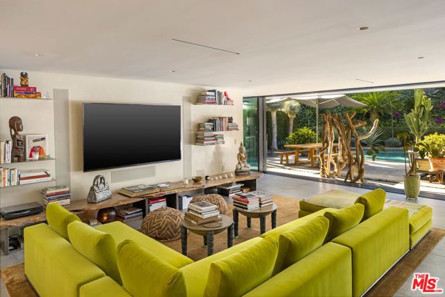 1087 Moraga Drive, Los Angeles, CA 90049