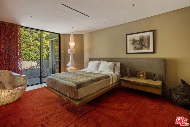 1087 Moraga Drive, Los Angeles, CA 90049