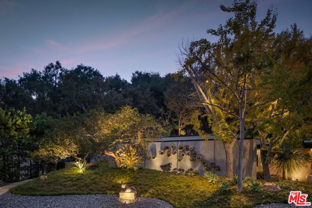 1087 Moraga Drive, Los Angeles, CA 90049