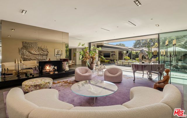 1087 Moraga Drive, Los Angeles, CA 90049