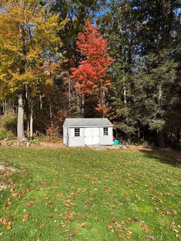 7 Lauren Ln, Sturbridge, MA 01518