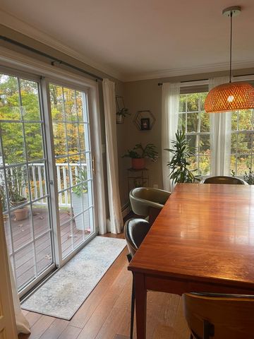 7 Lauren Ln, Sturbridge, MA 01518
