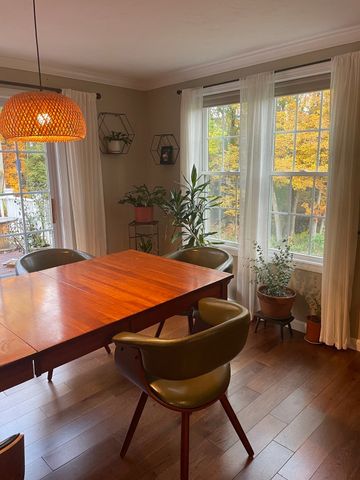 7 Lauren Ln, Sturbridge, MA 01518