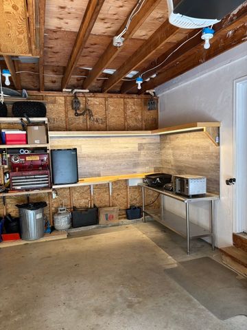 7 Lauren Ln, Sturbridge, MA 01518