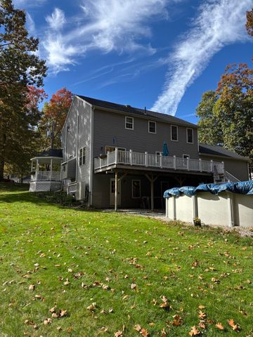 7 Lauren Ln, Sturbridge, MA 01518