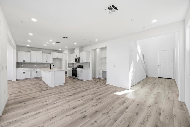 4401 Canyon Coral Way, Rancho Cordova, CA 95742