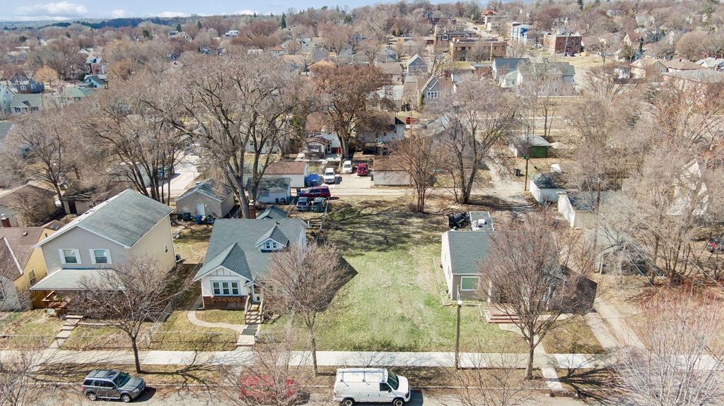 1815 Queen Avenue N, Minneapolis, MN 55411 — exterior