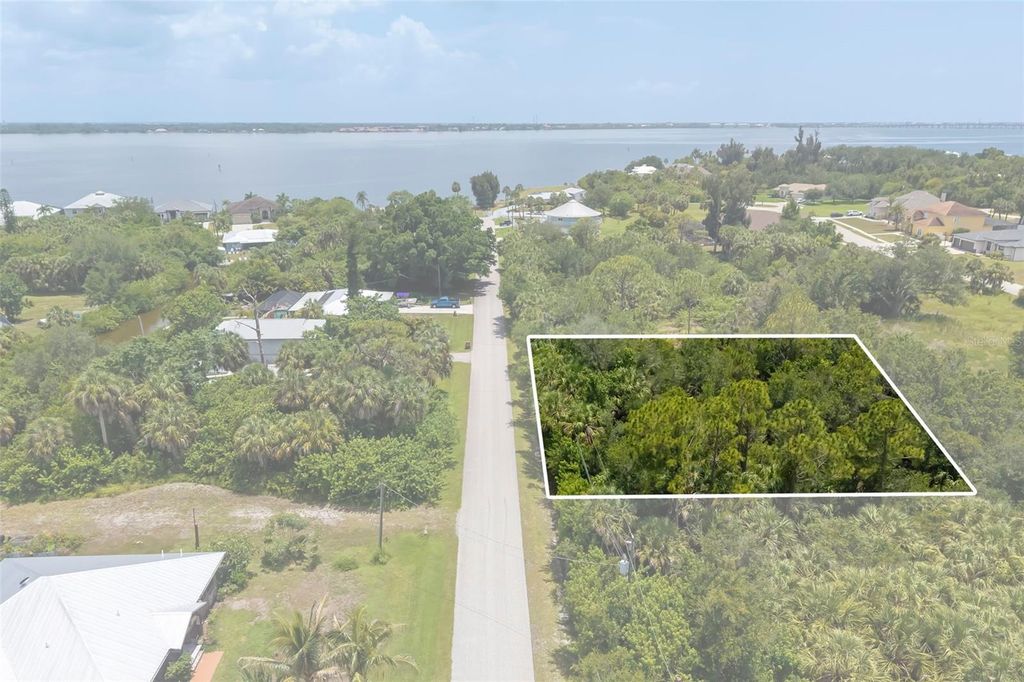 186 NORTHSHORE TERRACE, Punta Gorda, FL 33980