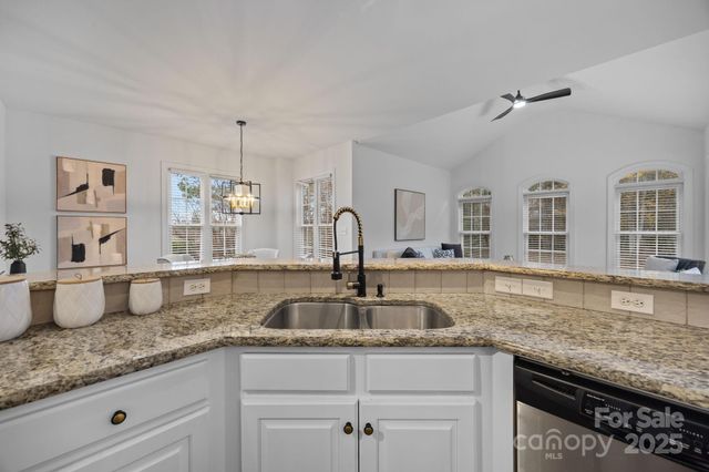 7909 Bay Pointe Drive, Denver, NC 28037